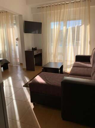 Апарт-отели Seafront Apartments Улцинь Номер-студио с видом на море-10