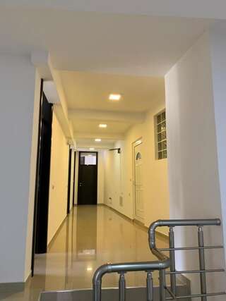 Апарт-отели Seafront Apartments Улцинь Стандартный трехместный номер с видом на море-12