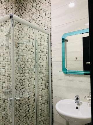 Апарт-отели Seafront Apartments Улцинь Стандартный трехместный номер с видом на море-29